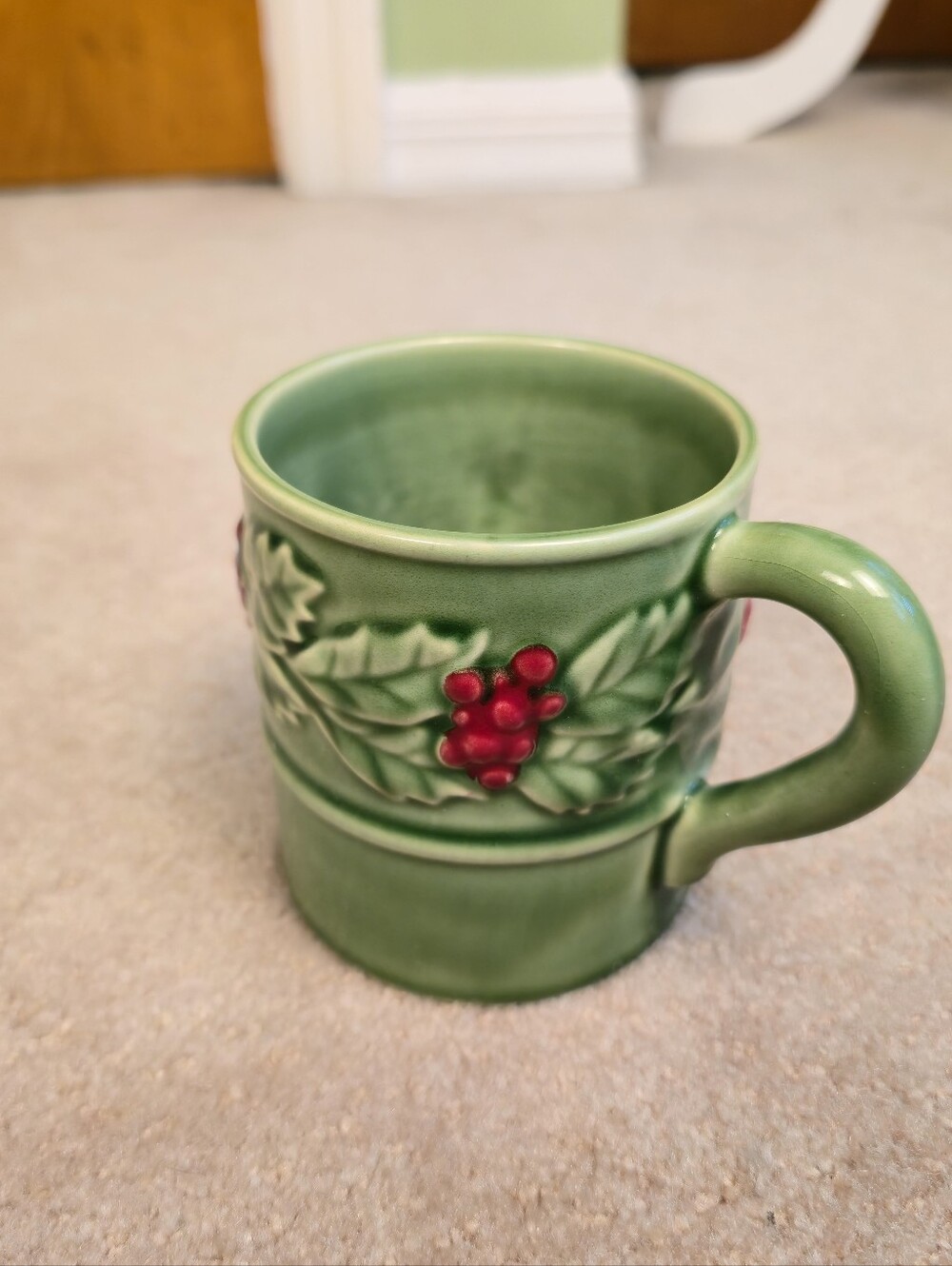 Bordallo Pinheiro Majolica embossed holiday holly berry pattern
